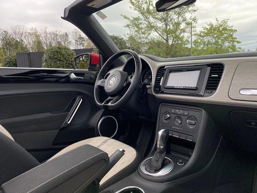 TORNADO RED 2018 Volkswagen Beetle 2.0T Coast