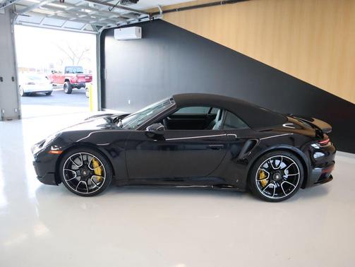 2022 Porsche 911 Turbo S