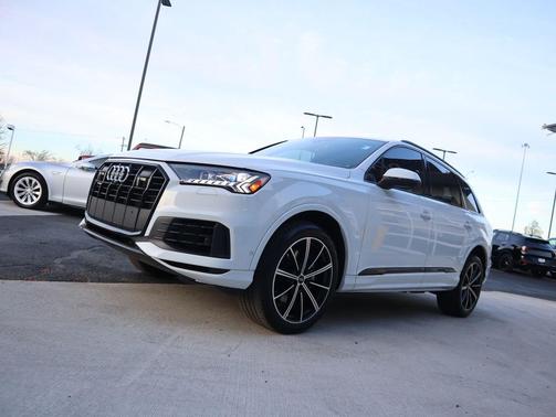2022 Audi Q7 55 Prestige