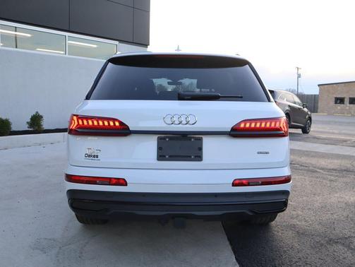2022 Audi Q7 55 Prestige