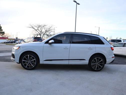 2022 Audi Q7 55 Prestige