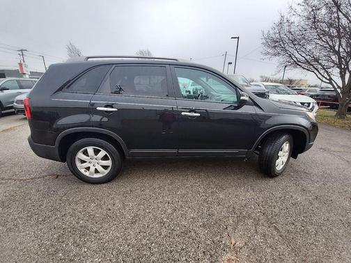 2011 Kia Sorento LX