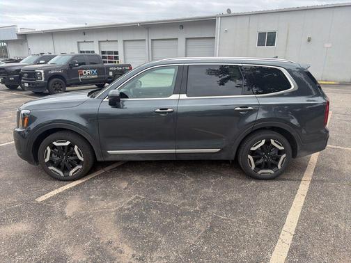 Gravity Gray 2024 Kia Telluride S