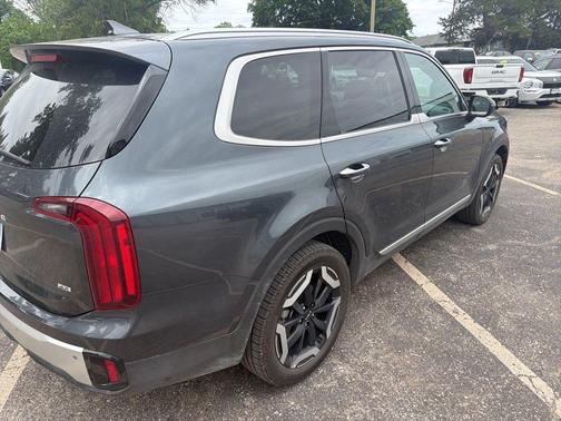 Gravity Gray 2024 Kia Telluride S