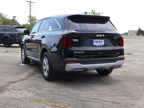 2025 Kia Sorento LX