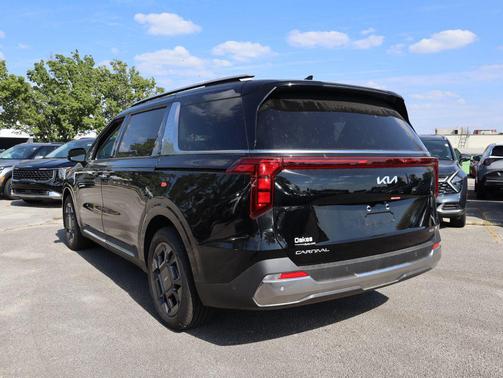 2026 Kia Carnival Hybrid SX
