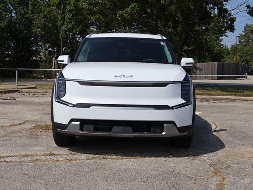 2026 Kia EV9 Wind
