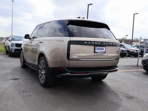 Batumi Gold Premium Metallic 2023 Land Rover Range Rover P400 SE