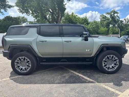 Moonshot Green Matte 2024 GMC HUMMER EV SUV 3X