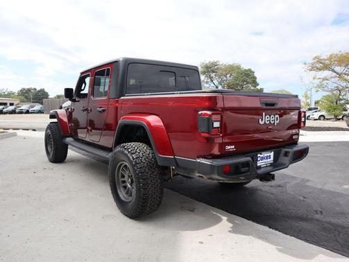 2021 Jeep Gladiator Overland