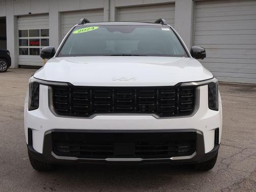 Glacial White Pearl 2024 Kia Sorento SX