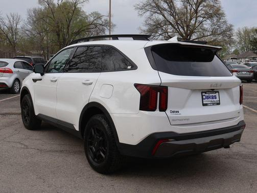 Glacial White Pearl 2024 Kia Sorento SX