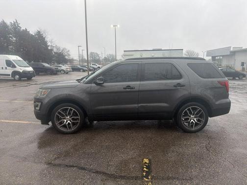2016 Ford Explorer Sport