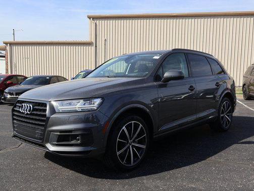 Gray Metallic 2019 Audi Q7 55 Prestige