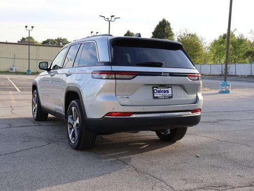 2023 Jeep Grand Cherokee 4xe Base