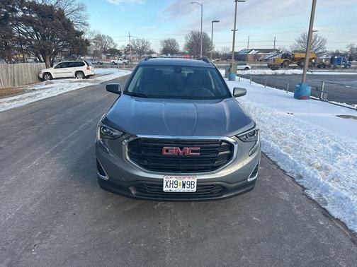 2020 GMC Terrain SLE