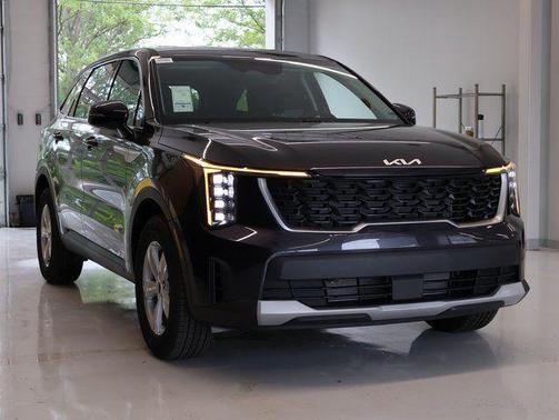 2025 Kia Sorento LX