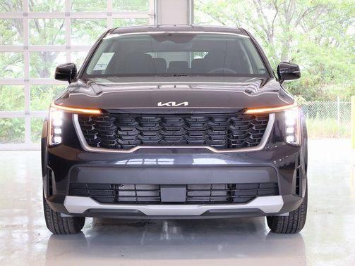 2025 Kia Sorento LX