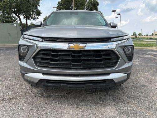 Sterling Gray Metallic 2024 Chevrolet Trailblazer LT