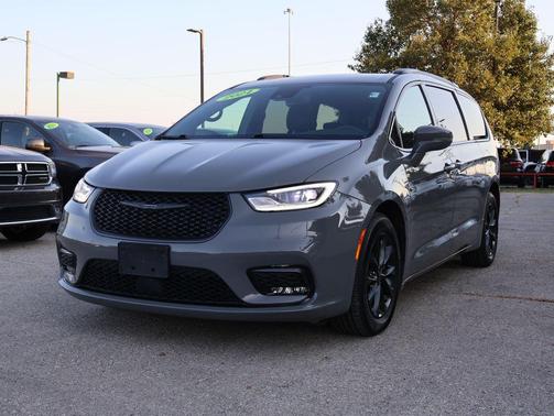 2021 Chrysler Pacifica Touring L