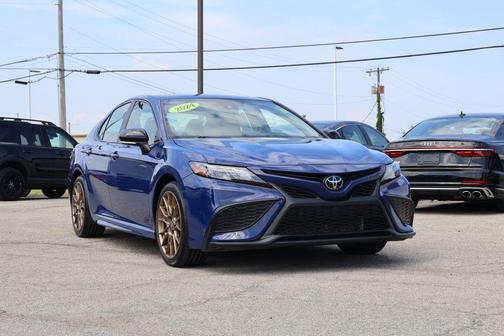 2024 Toyota Camry SE