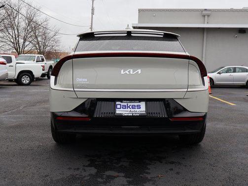 2022 Kia EV6 Wind
