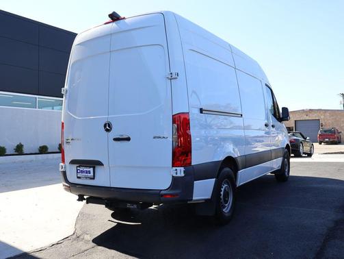 2022 Mercedes-Benz Sprinter 2500 Standard Roof