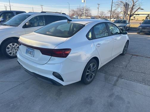 2024 Kia Forte LXS