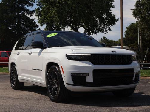 Bright White Clearcoat 2023 Jeep Grand Cherokee L Summit