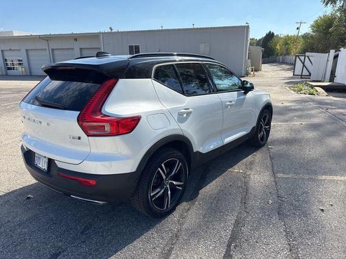2019 Volvo XC40 T5 R-Design