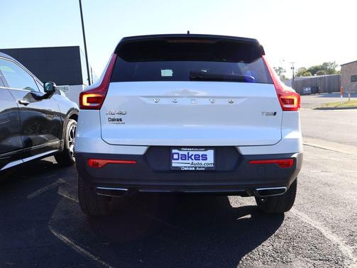 2019 Volvo XC40 T5 R-Design