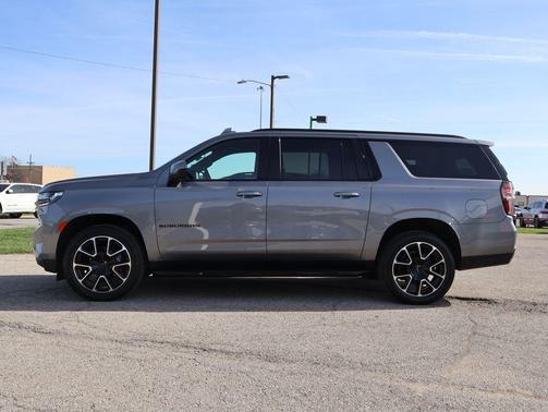 2021 Chevrolet Suburban RST