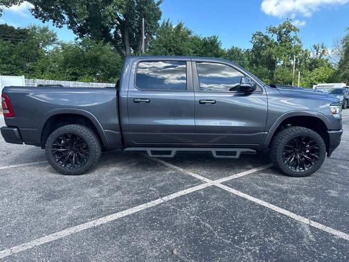 Granite Crystal Metallic Clearcoat 2019 RAM 1500 Laramie
