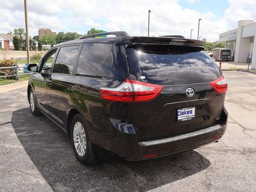 Attitude Black 2015 Toyota Sienna XLE