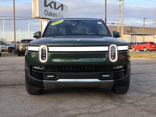 2023 Rivian R1S Adventure