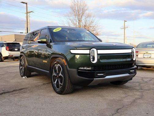 2023 Rivian R1S Adventure