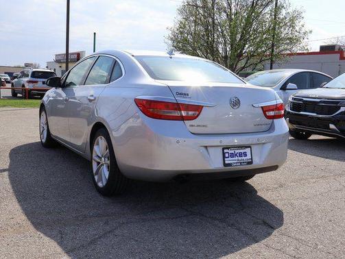 Quicksilver Metallic 2012 Buick Verano Convenience