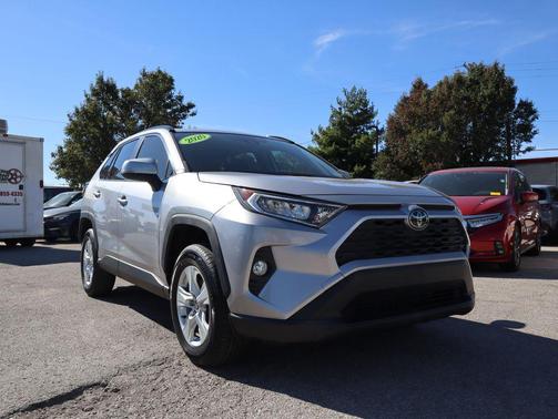 2020 Toyota RAV4 XLE