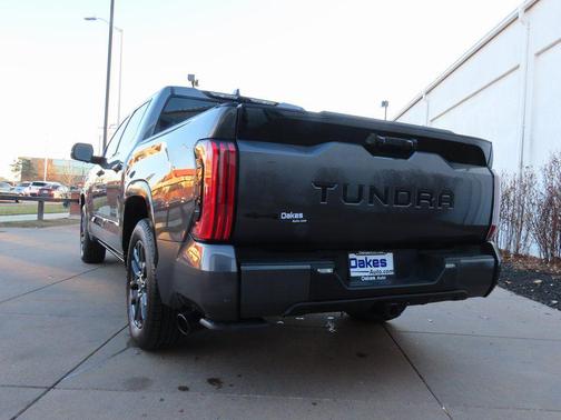 2023 Toyota Tundra Hybrid Platinum