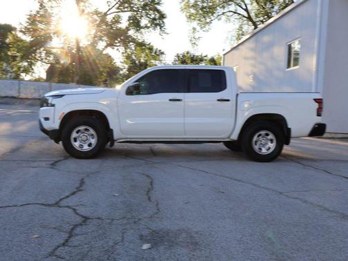 2022 Nissan Frontier S