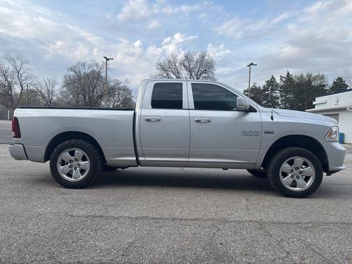 Bright Silver Metallic Clearcoat 2016 RAM 1500 Sport