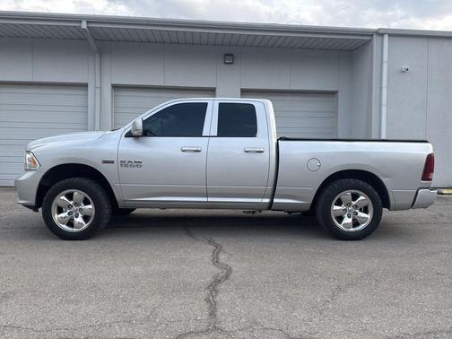 Bright Silver Metallic Clearcoat 2016 RAM 1500 Sport