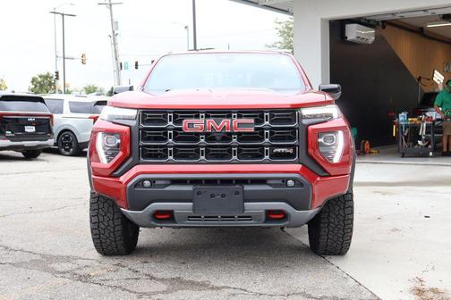 2023 GMC Canyon AT4