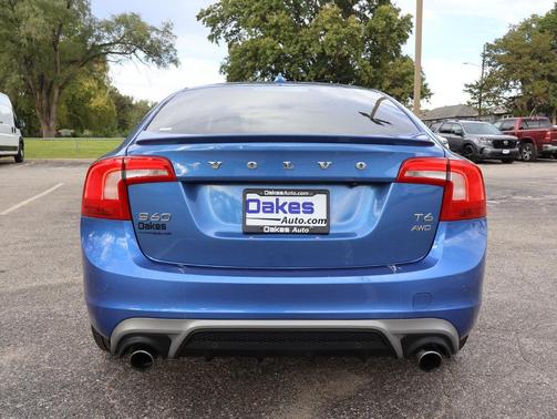 Blue Metallic 2017 Volvo S60 T6 R-Design Platinum