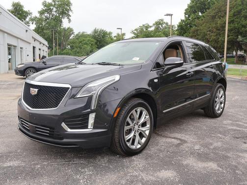 Manhattan Noir Metallic 2020 Cadillac XT5 Sport