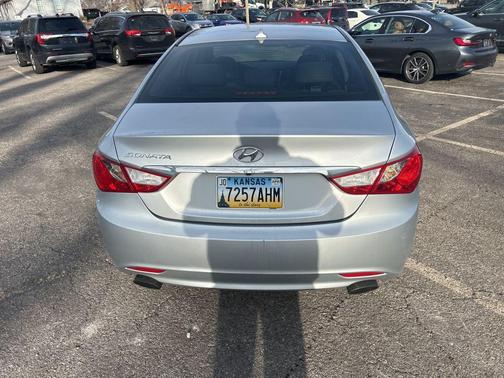 2013 Hyundai SONATA SE