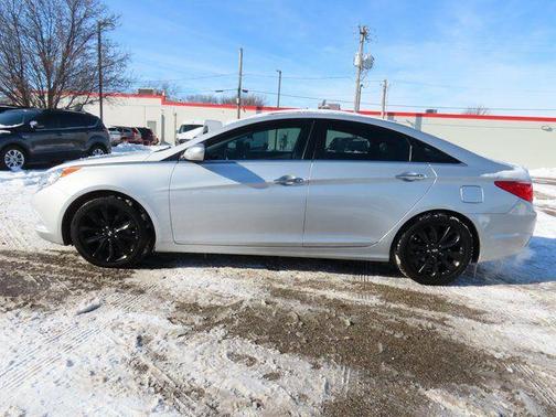 2013 Hyundai SONATA SE
