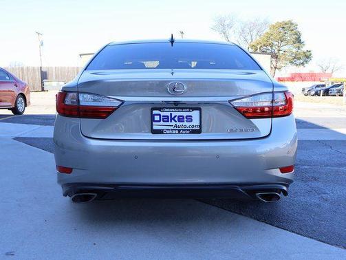 2017 Lexus ES 350 Base