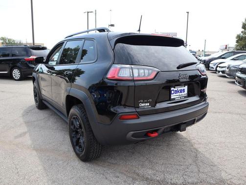 2022 Jeep Cherokee Trailhawk