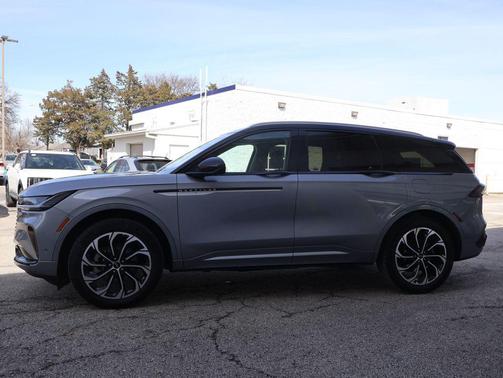 2024 Lincoln Nautilus Reserve